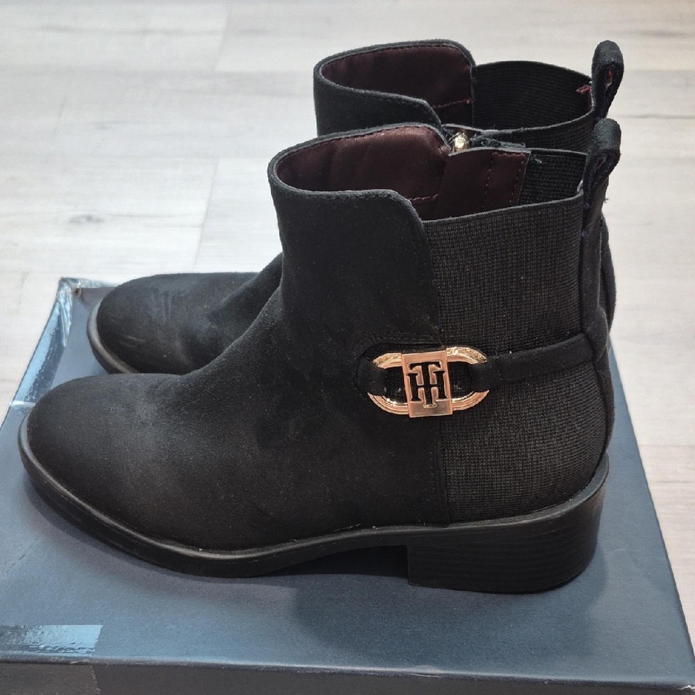 Elegant Black Ankle Boots with Gold Accent